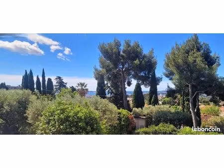 villa 173m² | vue rade | studio indépendant | terrain 1385m² piscinable – 4 chemins