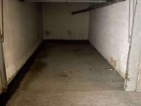 garage à louer