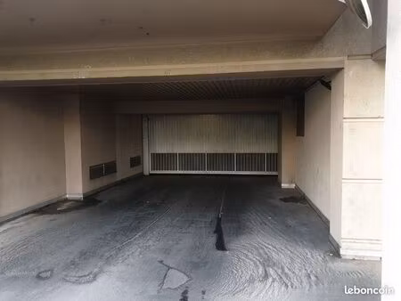 place de parking lyon 3