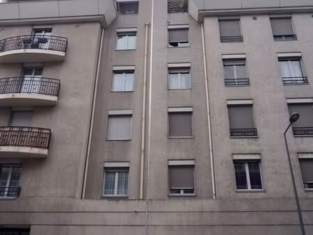 garage villeurbanne 14m2