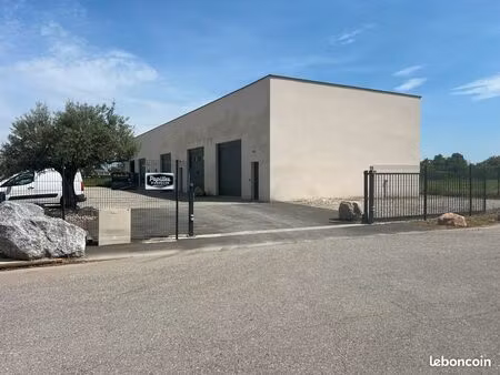 local professionnel a louer