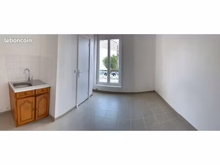 studio limite paris
