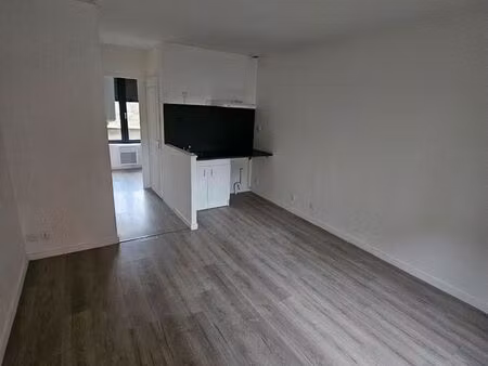 appartement studio hyper centre ville