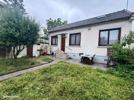 propriété 3 pièces 65 m²