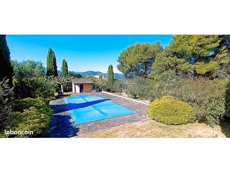 rare à la vente 125m² et 2500m² de terrain + piscine + saint florent