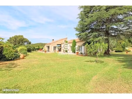 propriété 9 pièces 222 m²