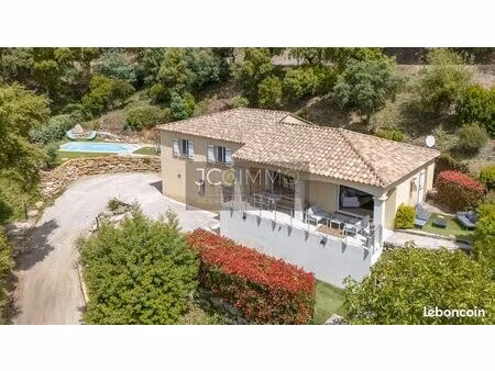 villa 4 pièces 173 m²