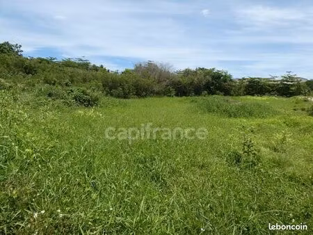 terrain 1 811 m² le moule