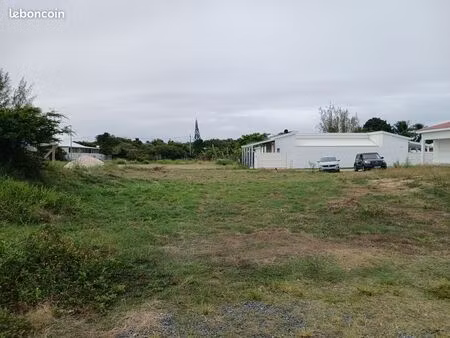 saint-françois terrain de 620m² constructible