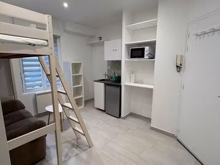 location studio meublé rue caponiere