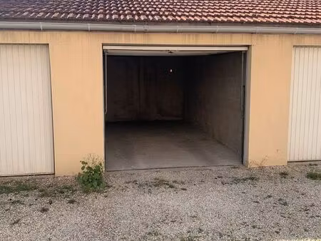 box garage sainte-savine eglise gare