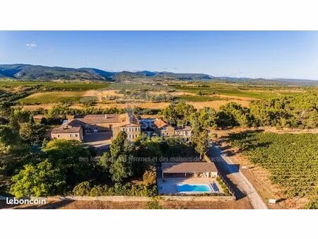 propriété 30 pièces 1260 m²