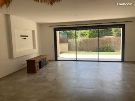 maison de ville 4 pièces 150 m²