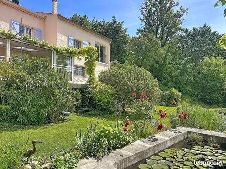 maison provençale  piscine  maison d’amis dans paradis bucolique
