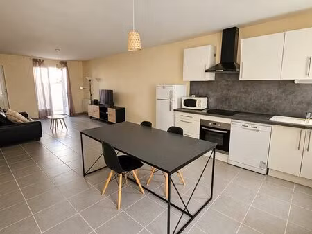 t2 55 m² avec cour privative 15 m² – quartier capucins