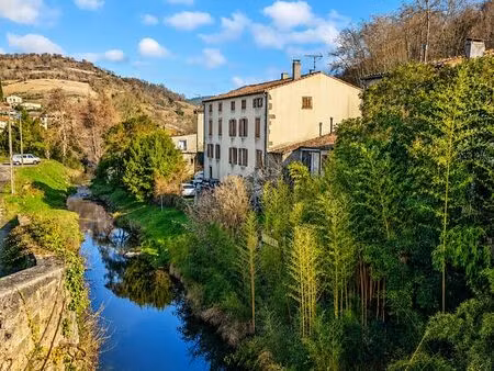 t2 rénové 49 m² – centre chalabre – calme – 500 /mois cc