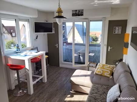 studio vue mer et port  hyper-centre  parking privé