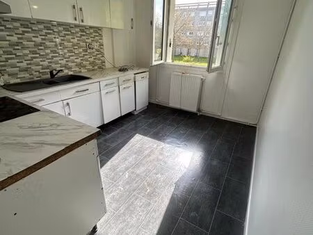 t3 meublé 73 m² – calme et lumineux – chauffage et eau inclus – la chapelle-saint-luc
