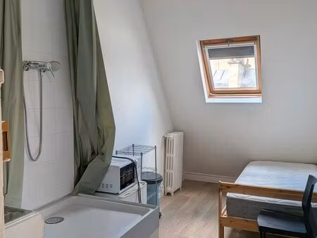chambre de bonne - wc sur palier