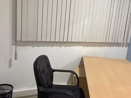 bureau et espace réunion / formation / vente privée