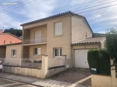 villa 5 pièces 180 m²