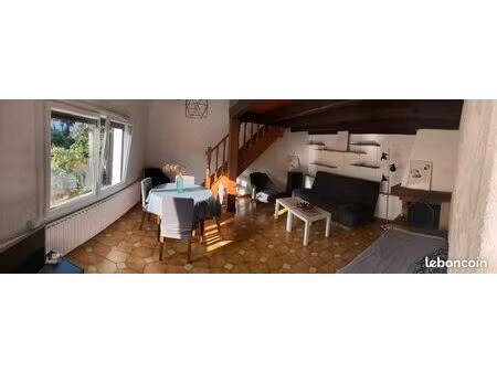 maisonnette t2 en duplex – carro – pour sept et 10 mois