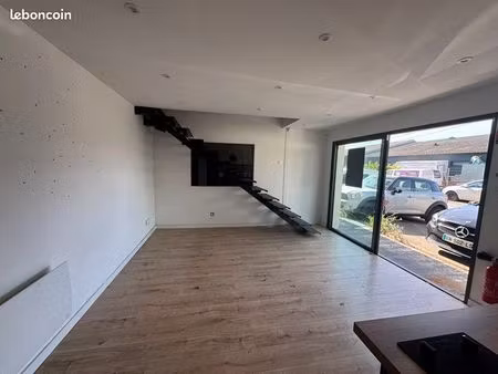 bureaux et locaux professionnels de 270m2