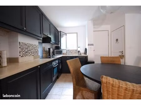 beau t3 meublée jardin cloturée