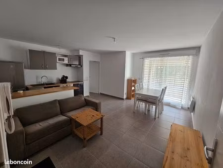location t2 meublé luynes