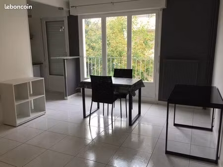 loue a etudiant/e apapartement 27 m² impeccable proche utt - epf - estp