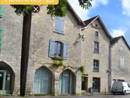 appartement place des conques villeneuve d'aveyron