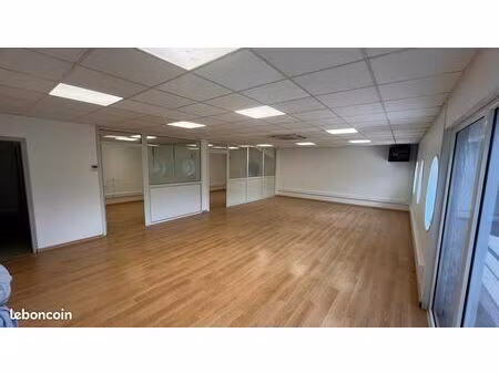 bureaux 90 m² le lamentin
