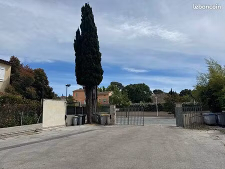 emplacement camion/foodtruck/rotissoire
