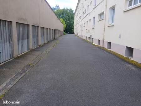 garage / box / parking
