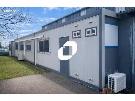 local d'activité 157 m²