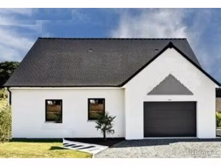 maison de plain pied de 2 chambres avec garage