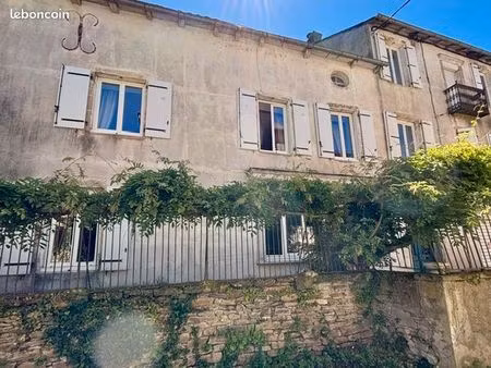 maison avec jardin et garage