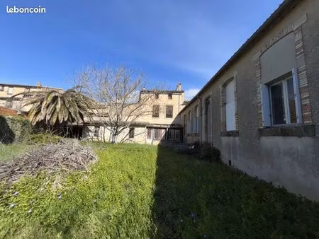 immeuble 13 pièces 447 m²