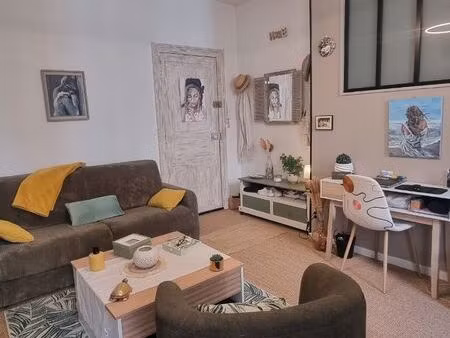 beau 3 pièces 50 m2 rdc  proche marché