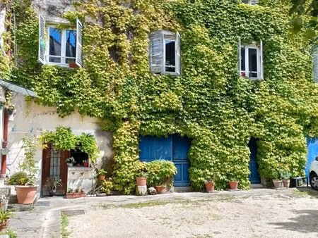 grand - appatement t4 rénové - 105 m2 - centre ville de yerres - jardin partagé - dpe c - 