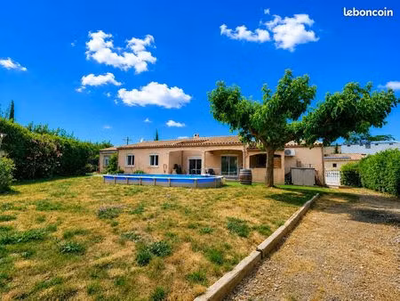 pavillon plain pied 3 chambre + studio pmr independant + garage et jardin