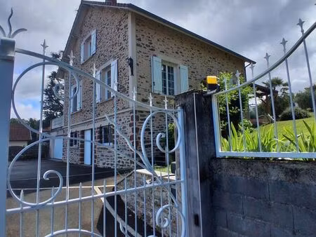 maison de caractère avec piscine