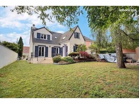 propriété 6 pièces 147 m²