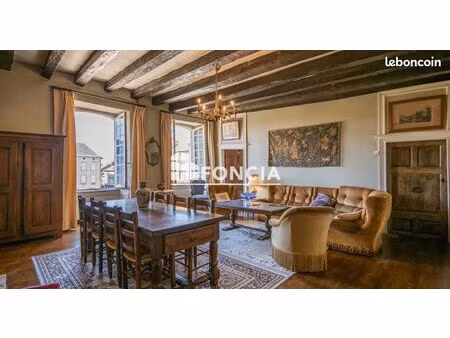maison de caractère de 250 m² au cœur de la bastide de sauveterre-de-rouergue