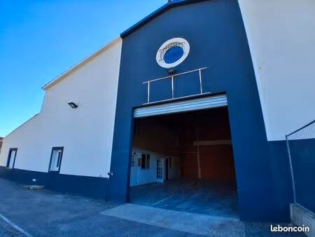 hangar bureaux