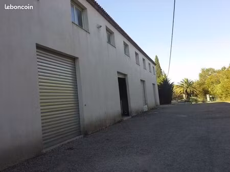 hangar de stockage