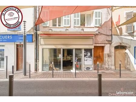 boulangerie  local commercial 70 m² cuers