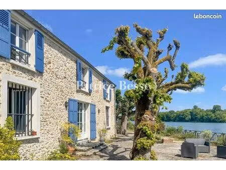 maison 10 pièces 376 m²