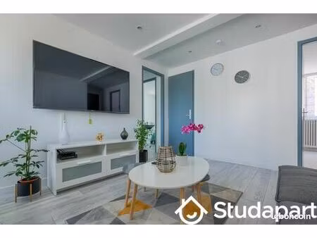 chambre 1 pièce 11 m²