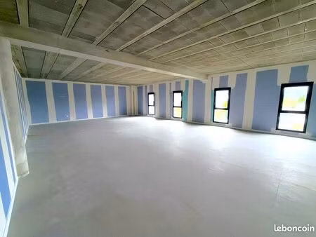 bureaux 69 m² le pradet